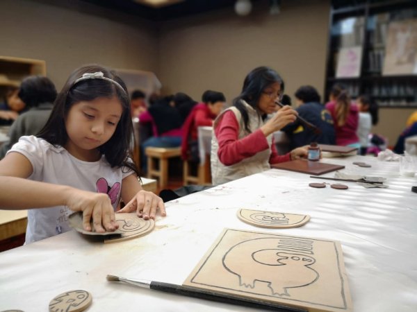 Convocatoria Taller de madera tallada