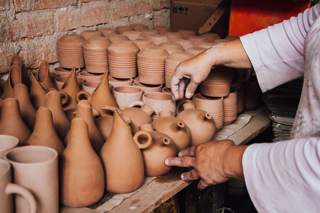 Emprendimiento y comercialización de piezas de barro
