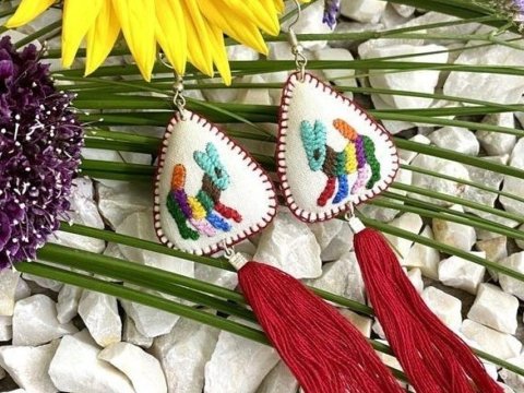 Aretes con bordado mexicano