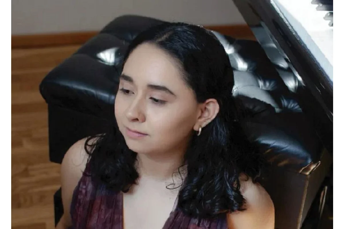 Ariana Hernández Vera: piano