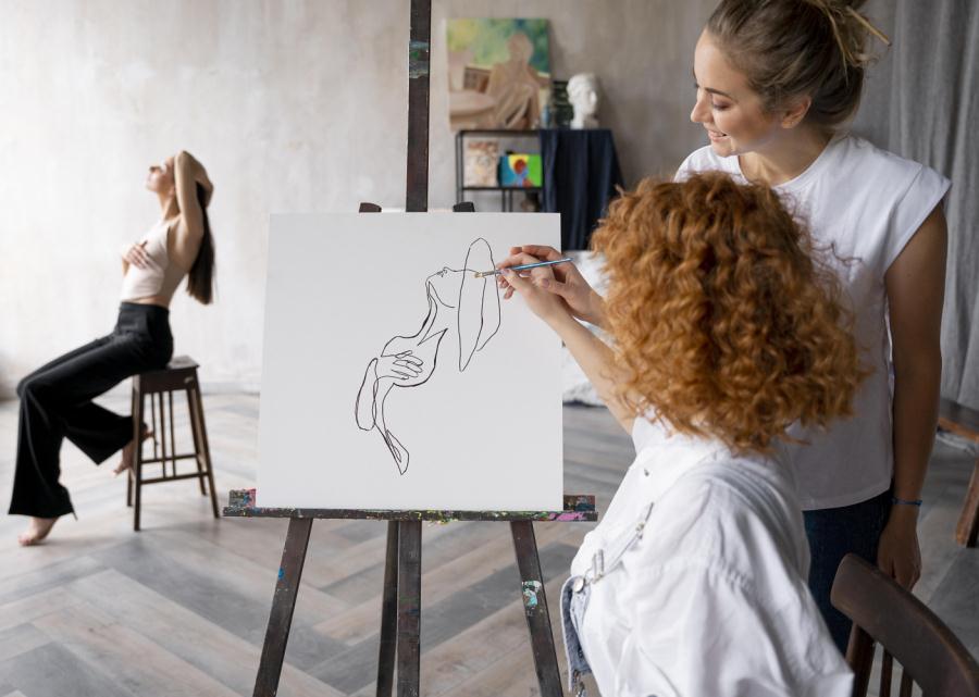 Dibujo de figura humana con modelo
