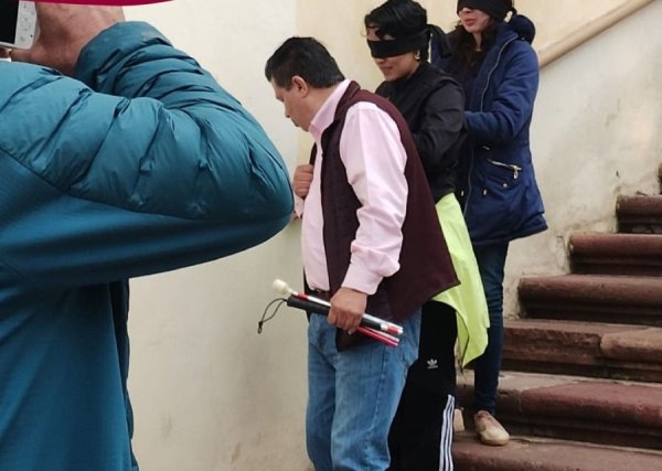 Convocatoria El laberinto del cuarto oscuro