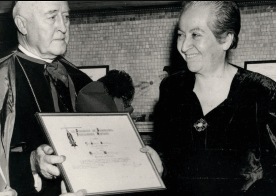 Gala homenaje Gabrieladesdelucila 80 años Premio Nobel