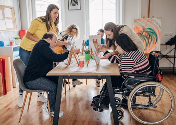 Convocatoria Arte-terapia para personas con discapacidad