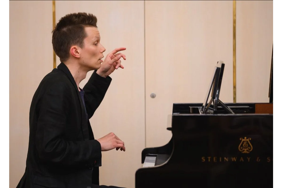 Joonas Ahonen: piano