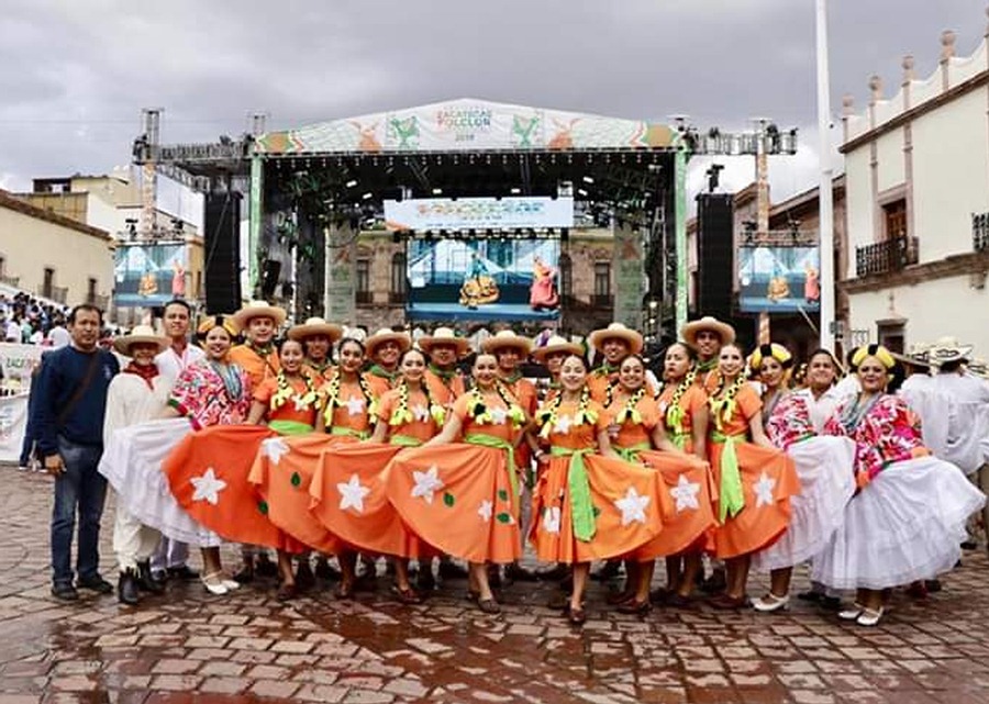 40 años Bailando Nuestra Historia a un Mismo Son