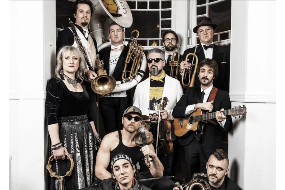 Lemon Bucket Orkestra