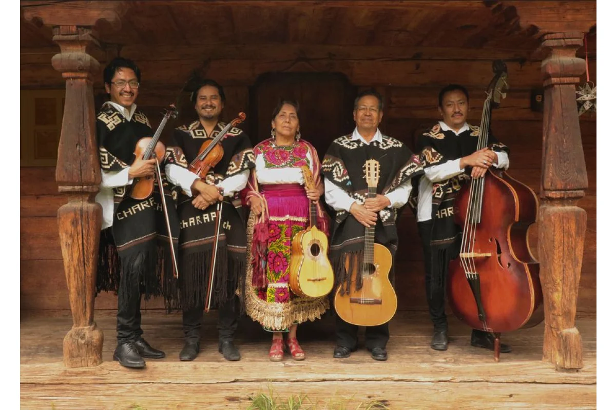 Los Purépechas de Charapan: Pirekuas, sones y abajeños