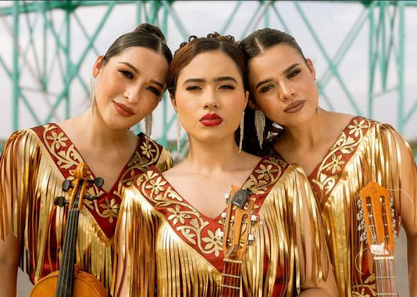 Trío Mujeres Tamaulipecas: Canto a mi Huasteca