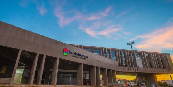La Madriguera, Casa del Adolescente