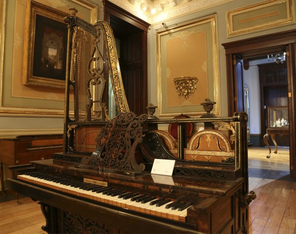 Museo José Luis Bello y González