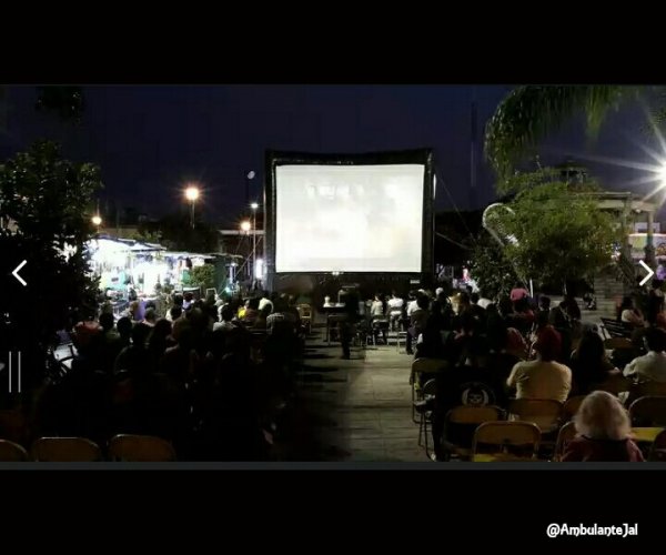 Plaza Mariano Escobedo